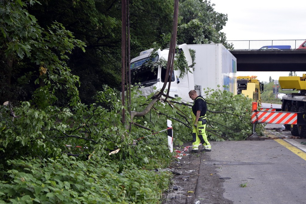 Schwerer VU A 3 Rich Oberhausen Hoehe AK Leverkusen P424.JPG - Miklos Laubert